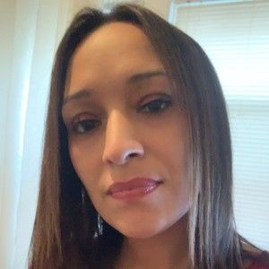 Meet your Posher, Liana